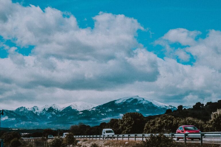 Avant un road trip en Espagne : la checklist entretien que tout conducteur devrait suivre
