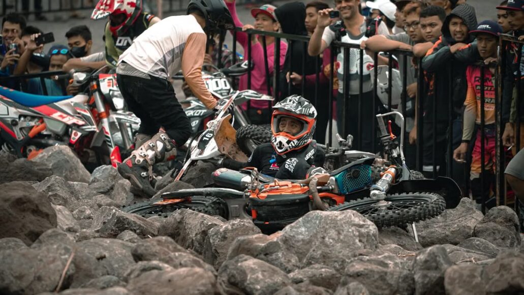 Les 7 erreurs fatales de sécurité en moto à éviter