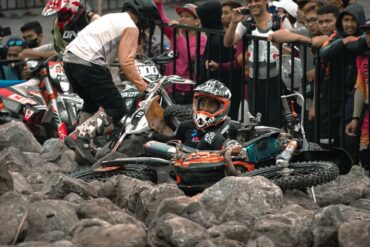 Les 7 erreurs fatales de sécurité en moto à éviter