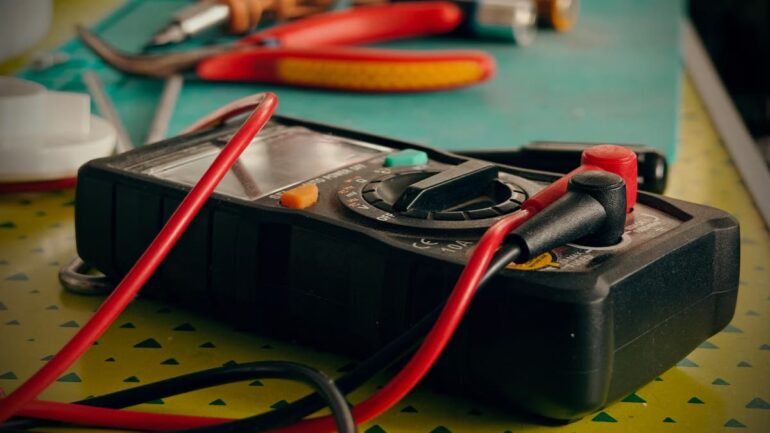 Diagnostic de panne électrique voiture : guide pratique