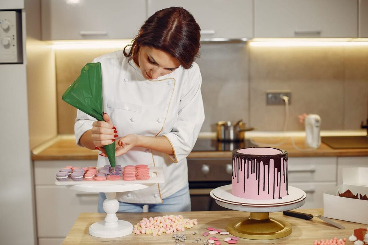 Rainbow cake : quand le loisir créatif s’invite dans la cuisine